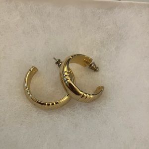 goldtone thick open hoops 1.5" ridged, classic EUC